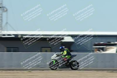 media/Oct-30-2025-Racers Edge (Thu) [[dabbdaf680]]/3-B Group/Session 5 Front Straight Speed/